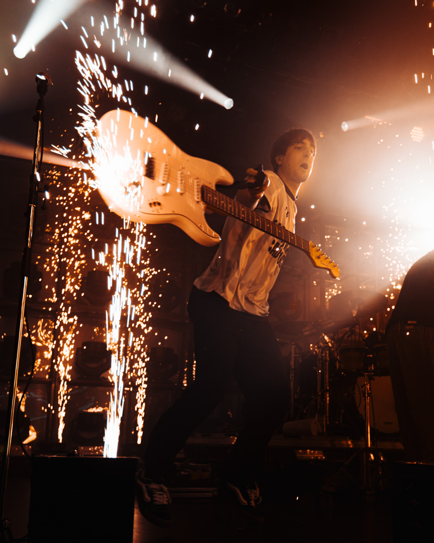 Leoniden Konzert Gitarre Funkenblitze